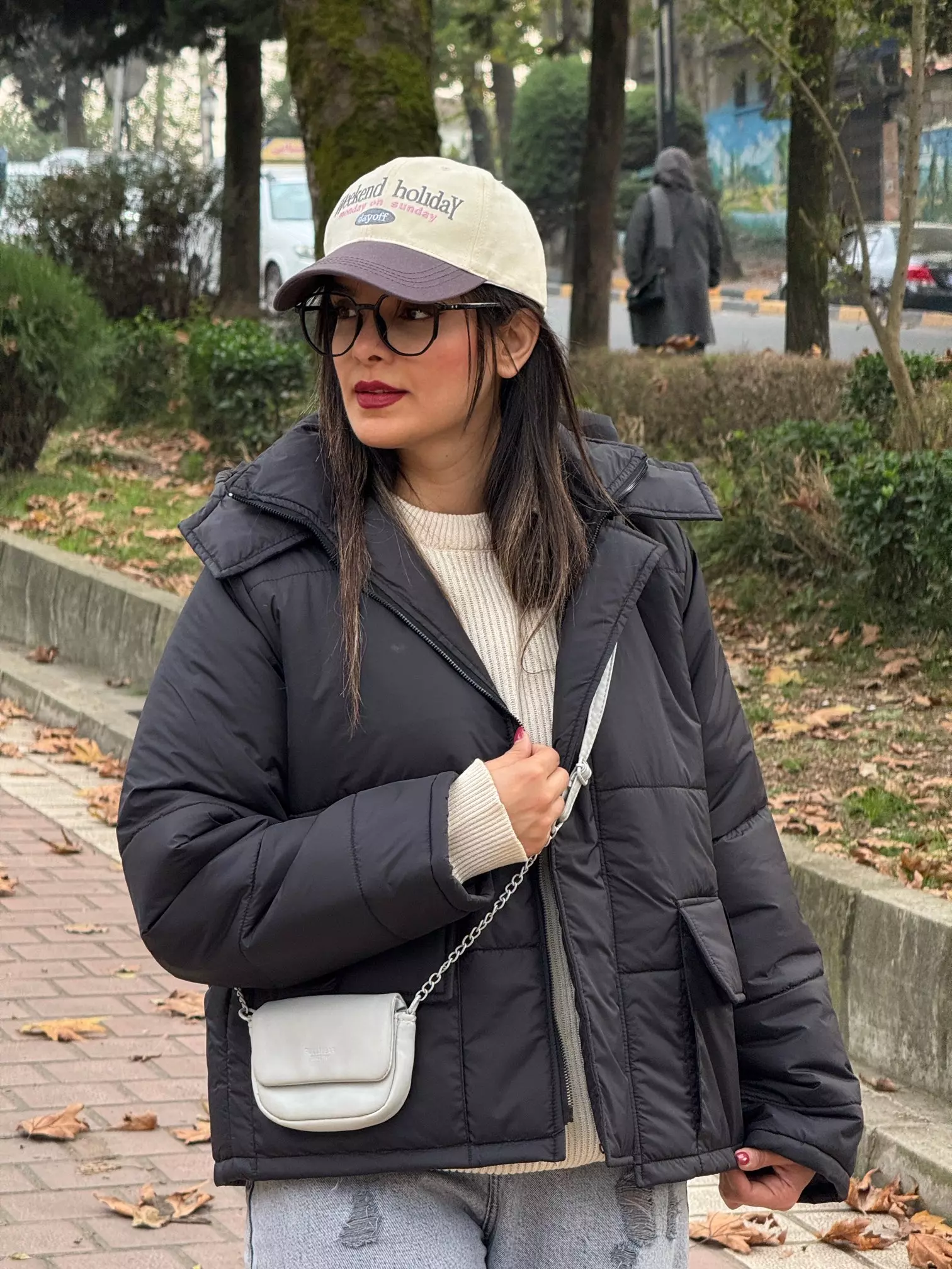 کاپشن کلاهدار کامیلا